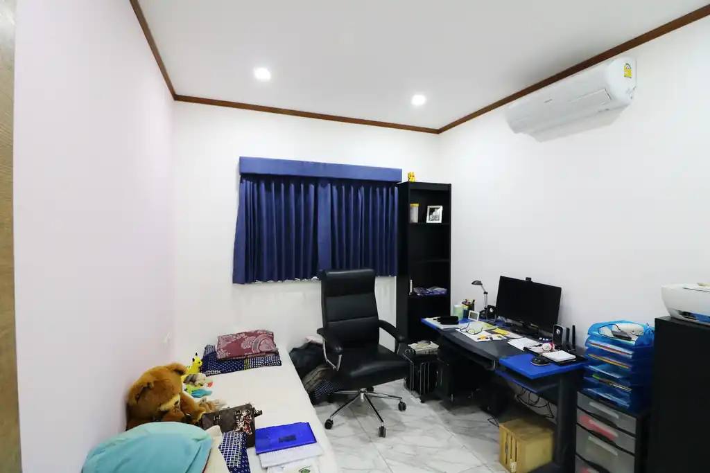 3 bedroom, 3 bathroom home on 16+ rai for sale in Nong Han, Udon Thani, photo 13