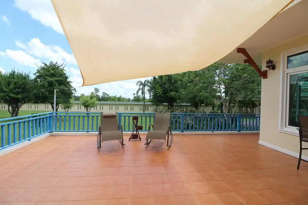 4 bedroom, 5 bathroom home and land for sale – about 6 rai – Wanon Niwat, Sakon Nakhon, photo 11