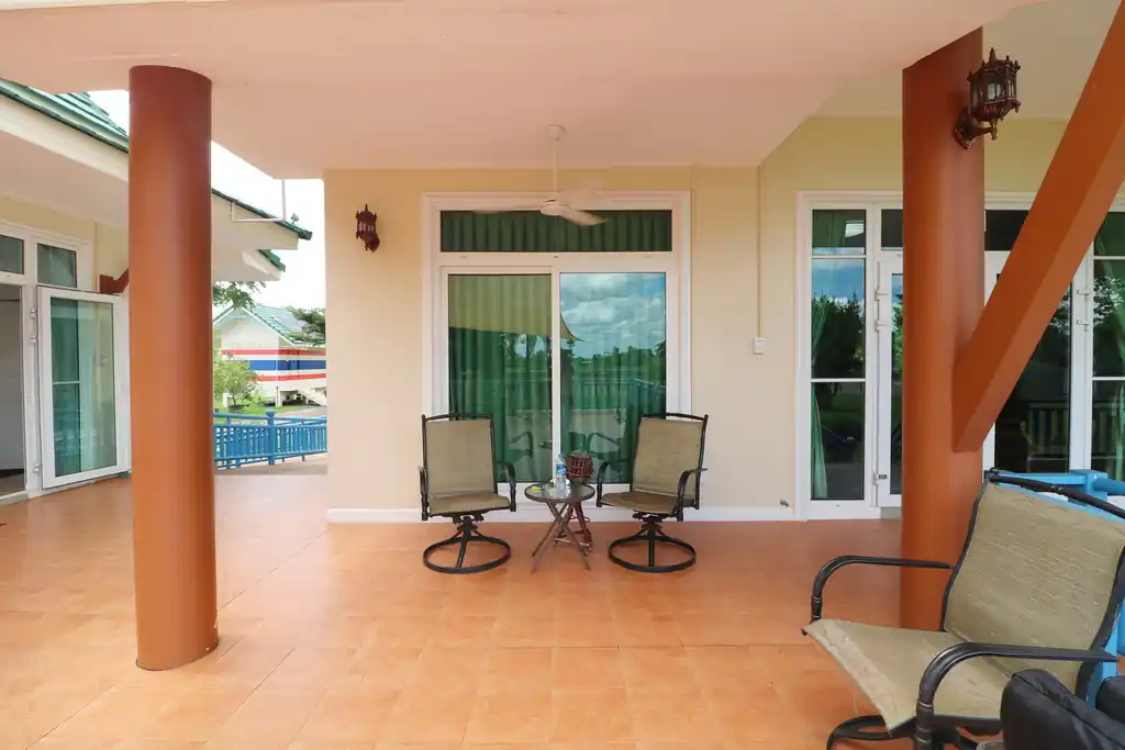 4 bedroom, 5 bathroom home and land for sale – about 6 rai – Wanon Niwat, Sakon Nakhon, photo 12
