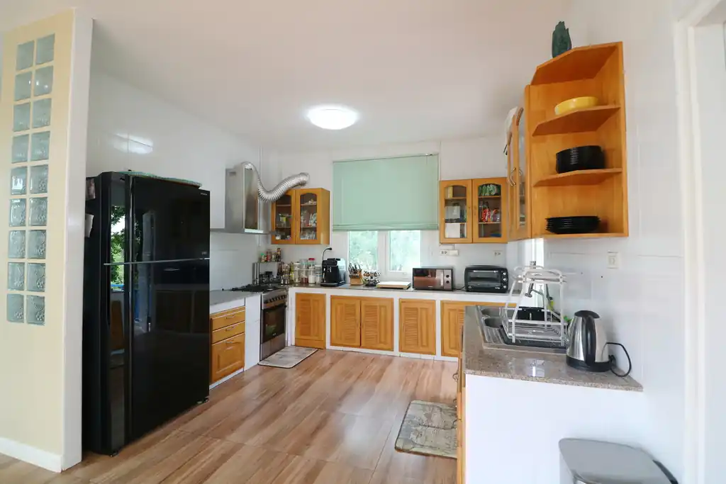 4 bedroom, 5 bathroom home and land for sale – about 6 rai – Wanon Niwat, Sakon Nakhon, photo 34
