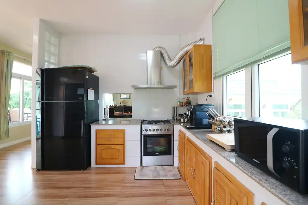4 bedroom, 5 bathroom home and land for sale – about 6 rai – Wanon Niwat, Sakon Nakhon, photo 36