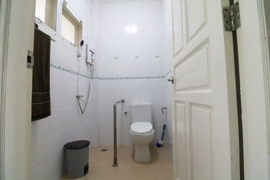 4 bedroom, 5 bathroom home and land for sale – about 6 rai – Wanon Niwat, Sakon Nakhon, photo 43
