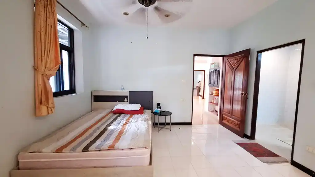 12-bedroom estate for sale near Red Lotus Lake, Udon Thani, Thailand, photo 23