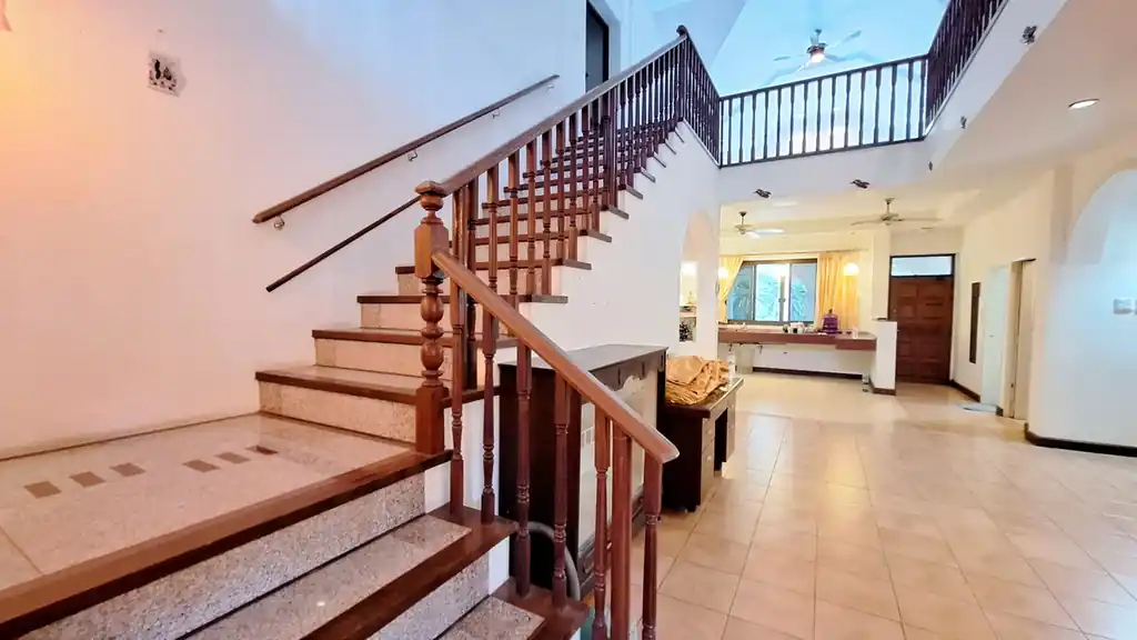 12-bedroom estate for sale near Red Lotus Lake, Udon Thani, Thailand, photo 27