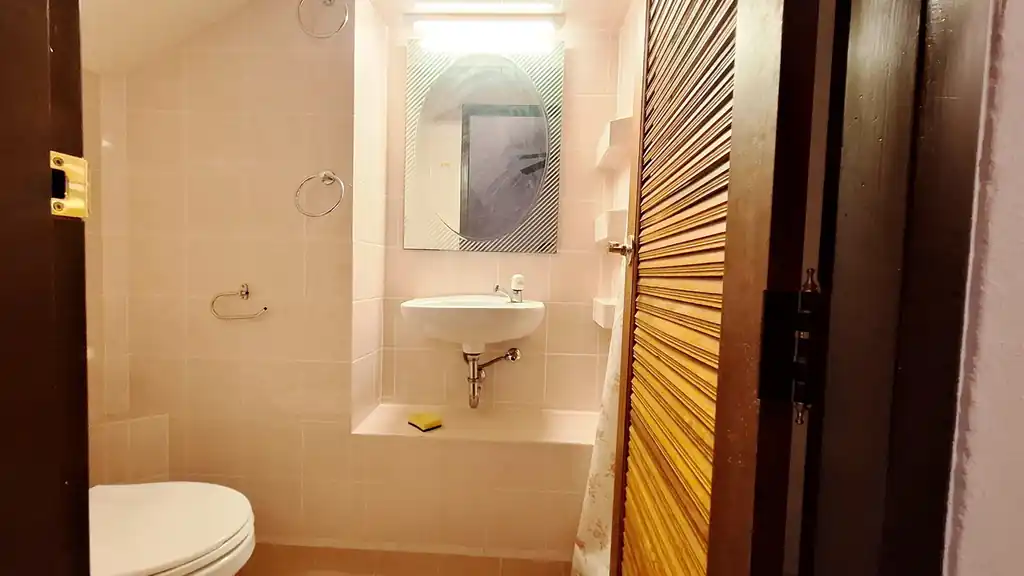 12-bedroom estate for sale near Red Lotus Lake, Udon Thani, Thailand, photo 30