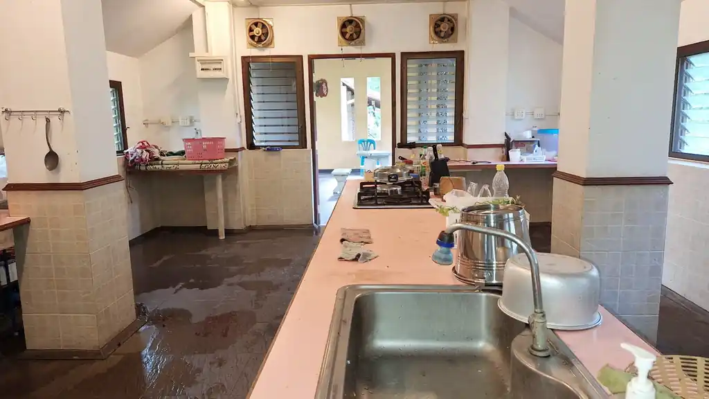 12-bedroom estate for sale near Red Lotus Lake, Udon Thani, Thailand, photo 39