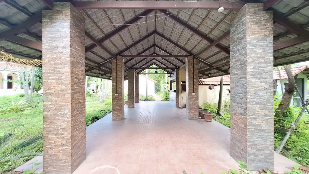 12-bedroom estate for sale near Red Lotus Lake, Udon Thani, Thailand, photo 45