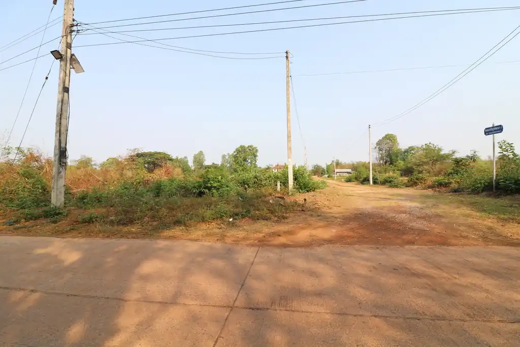 2+ rai of land with water views for sale in Nong Na Kham, Udon Thani, photo 2