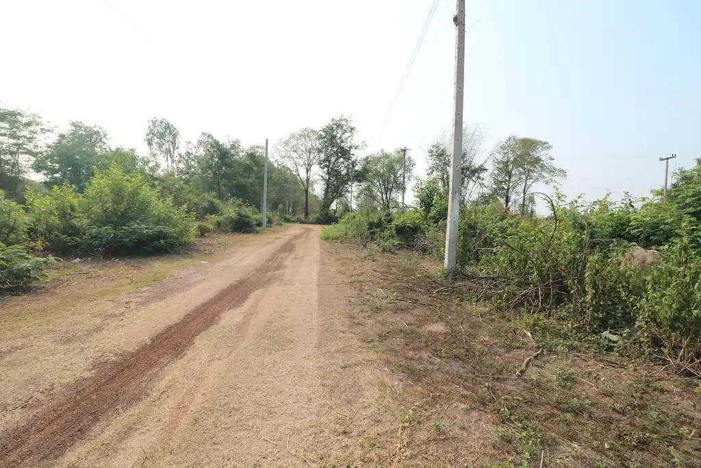 2+ rai of land with water views for sale in Nong Na Kham, Udon Thani, photo 8