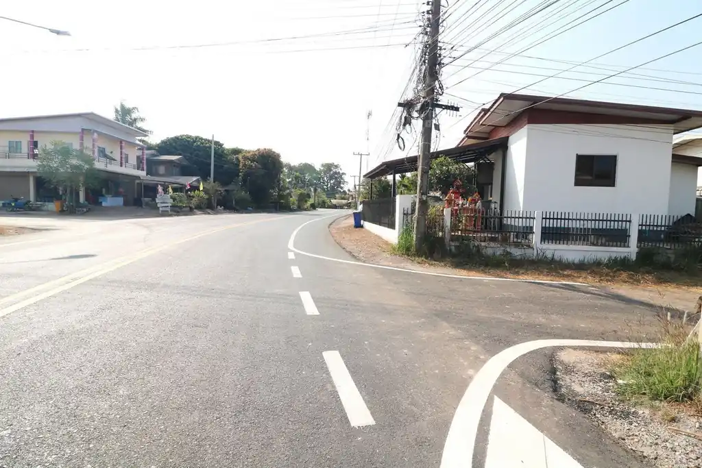 21+ rai of land for sale within 3 km of Phen, Udon Thani, photo 2