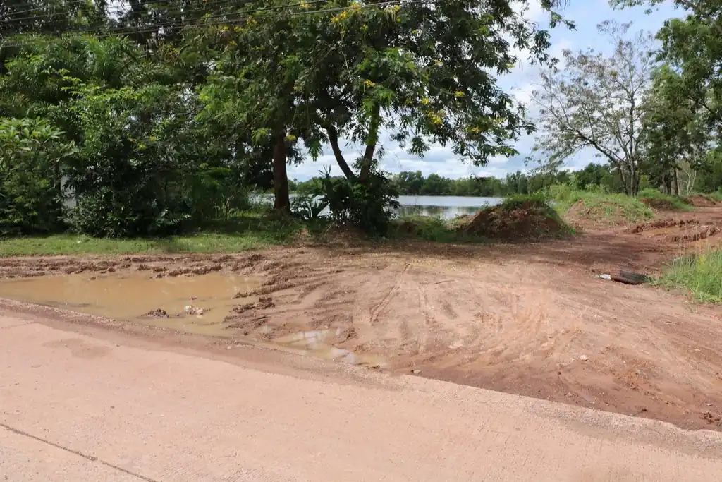 9 rai, 2 ngan, 70 sq wah lakeside development land for sale in Sam Phrao, Udon Thani, photo 2
