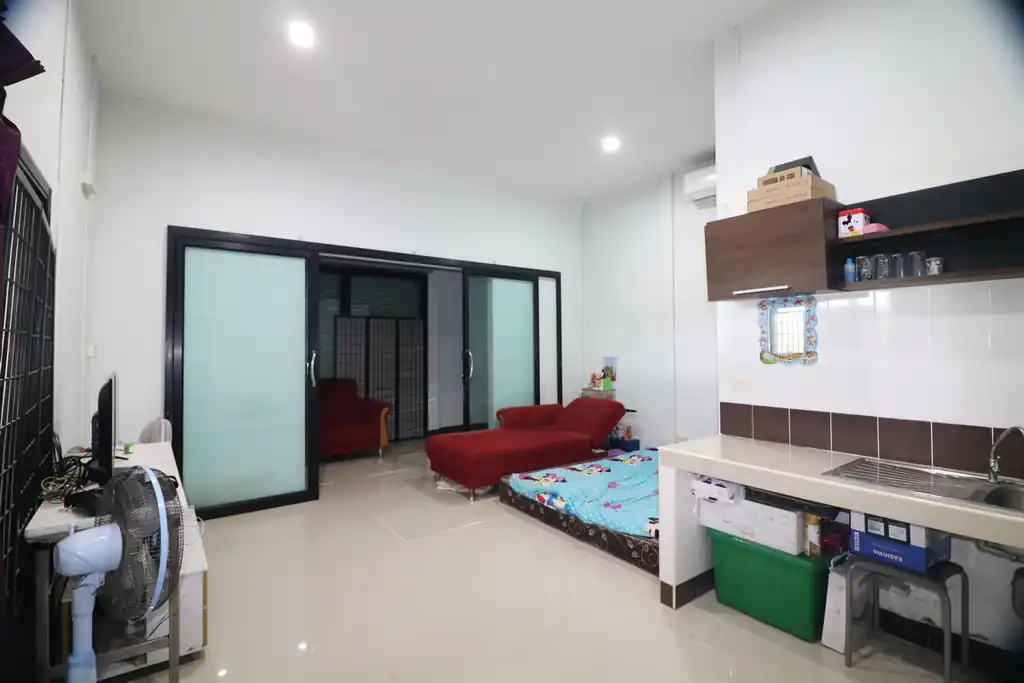 Spacious land and commercial building for sale in Udon Thani, Thailand, photo 11