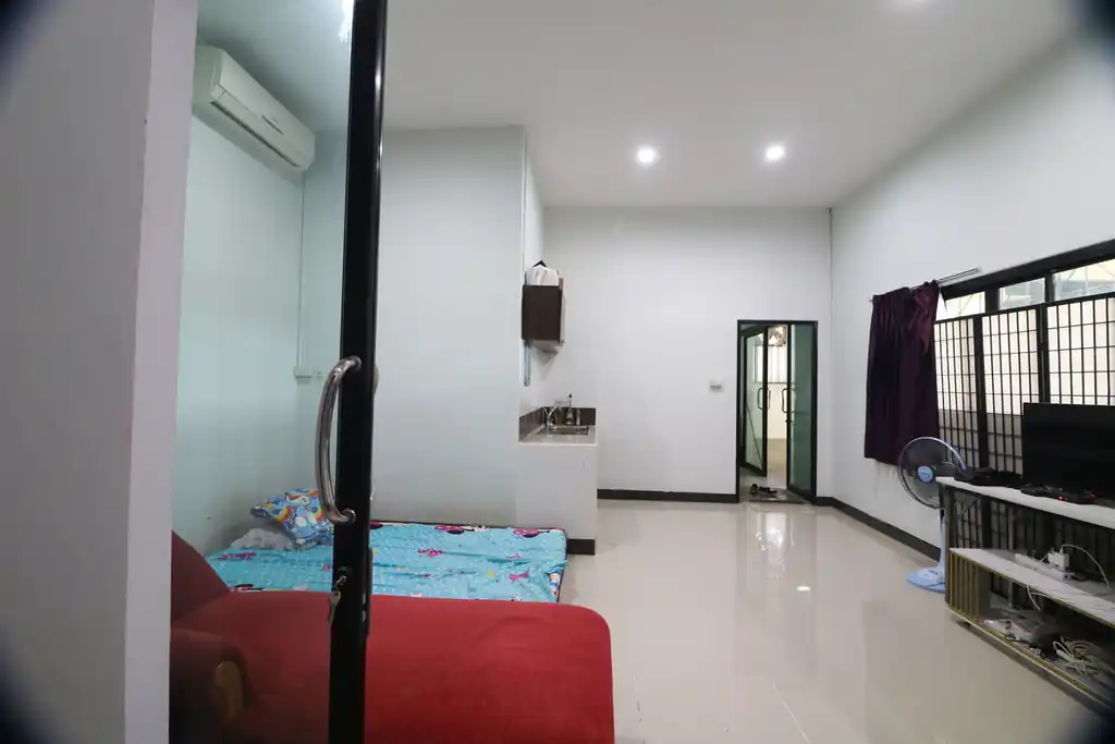 Spacious land and commercial building for sale in Udon Thani, Thailand, photo 17