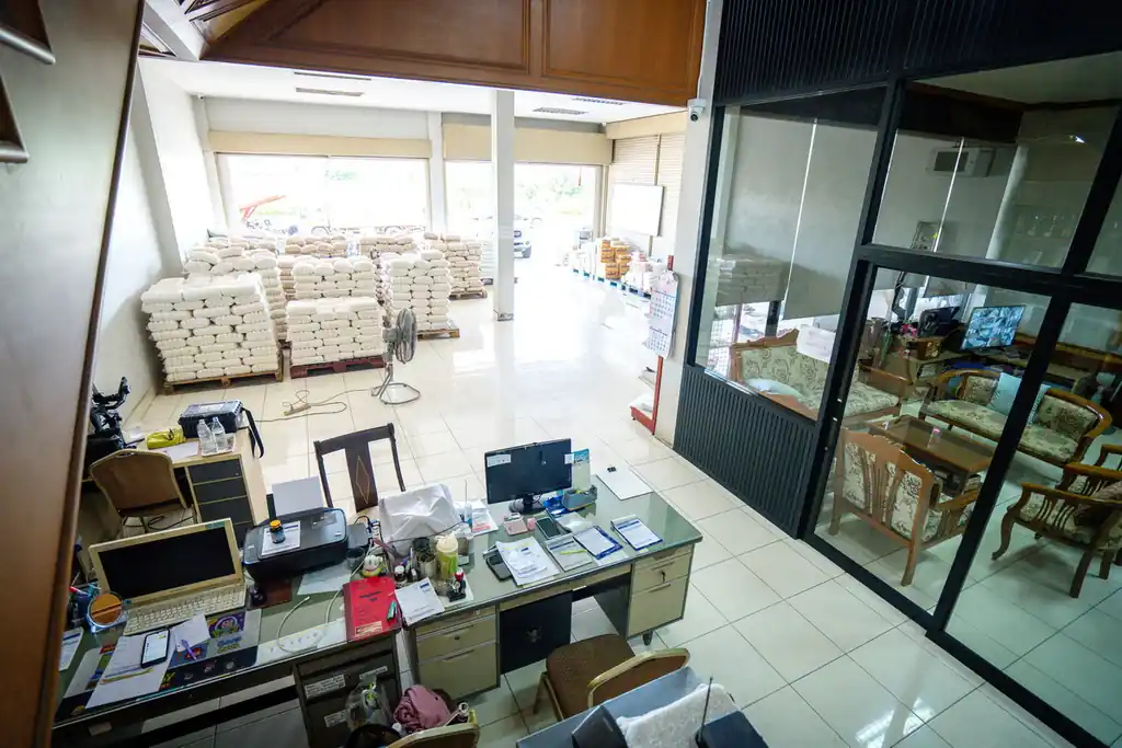 Superb Nong Khai Investment Opportunity — Warehouse, Land & Luxury Home, photo 9